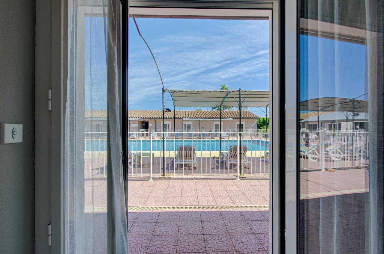 Hotel Saint Louis Le Thor Exterior photo